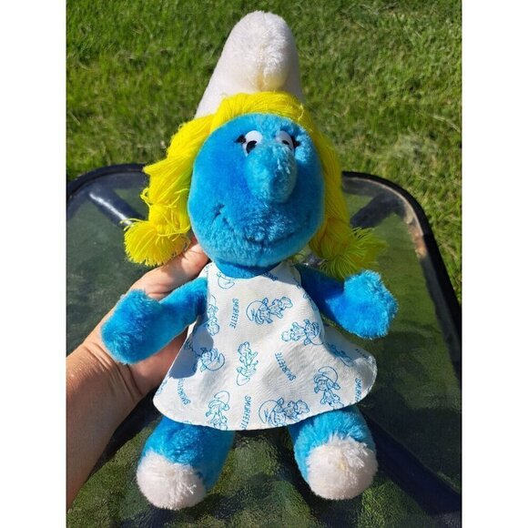 Vintage Smurfette Plush Toy By Wallace Berrie 1981Collectible - Picture 1 of 10